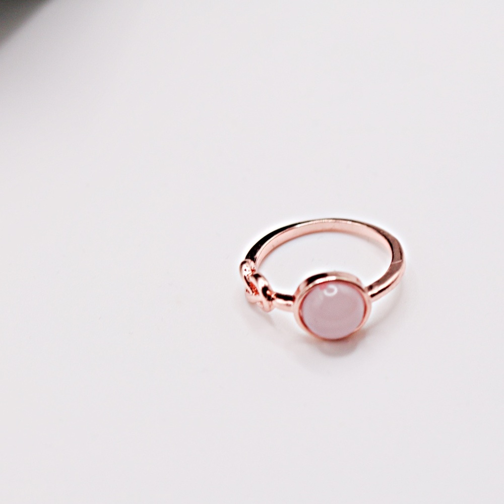 ❤️ Rose gold plated pink stone ring Size 7